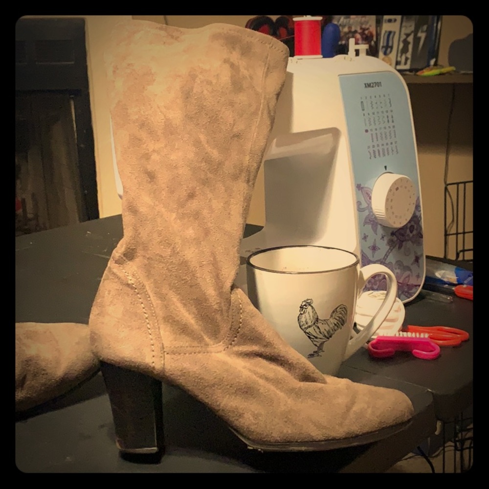 Heeled boots